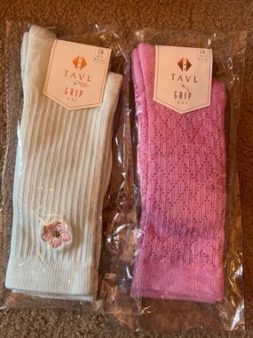 2 PAIRS - Tavi Grip Socks